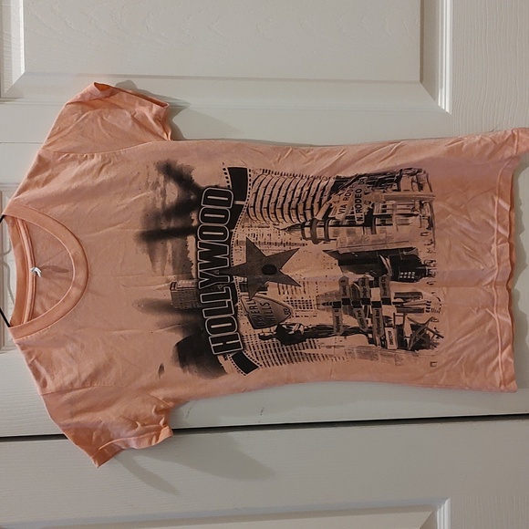 Peach shirt from Hollywood. - Picture 4 of 4